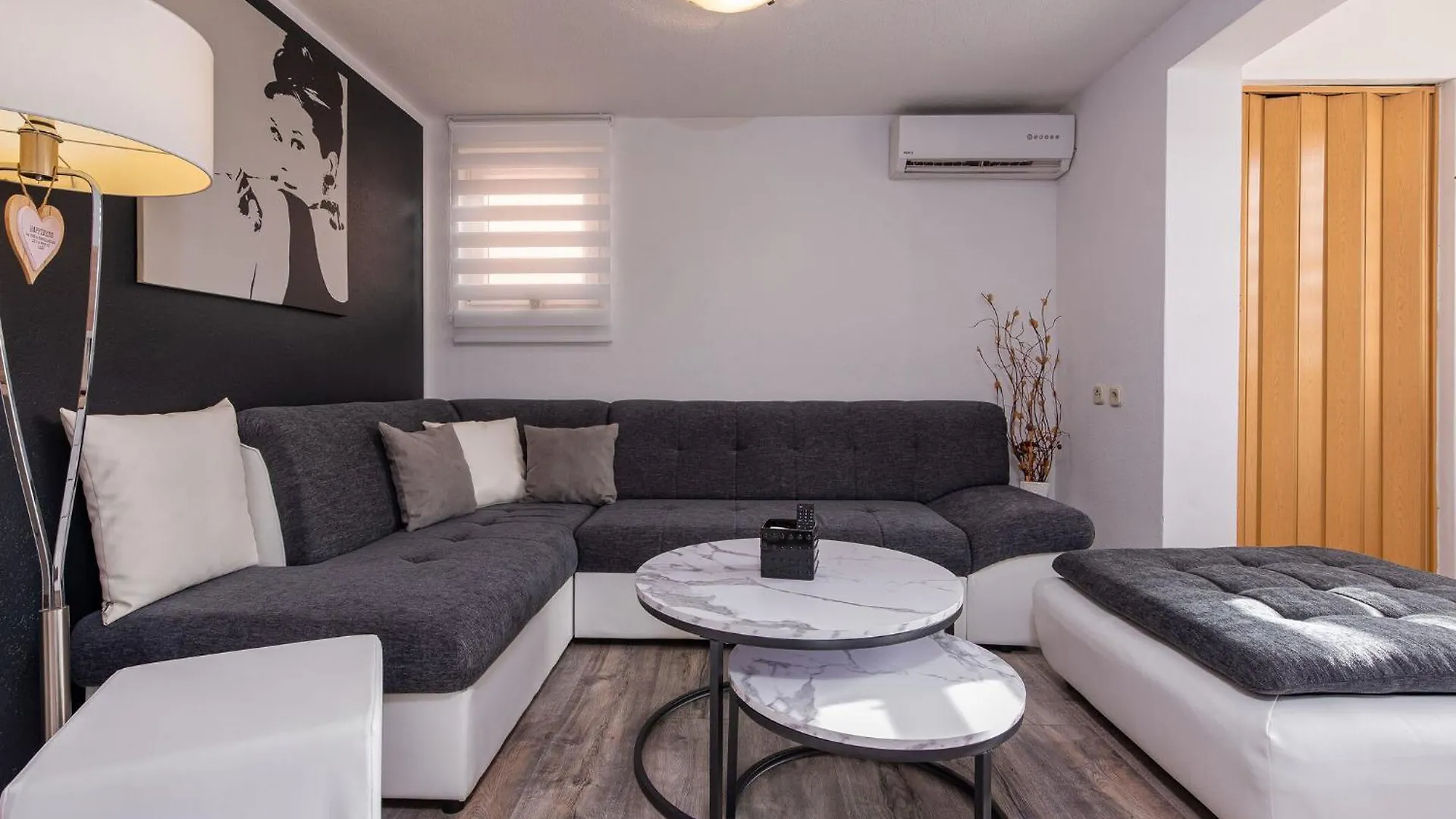 Apartments Nevenka Vir